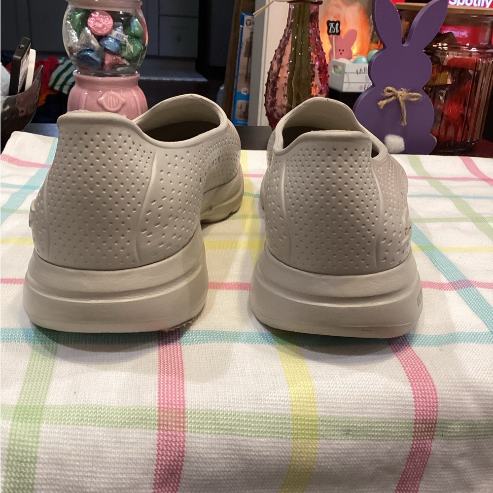 NWOT - Skechers Foamies Go Walk 5 - Cream - Perforated Comfort Flats - Sz 10! - Picture 4 of 9